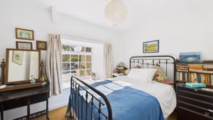 Photo 6- click for photo gallery